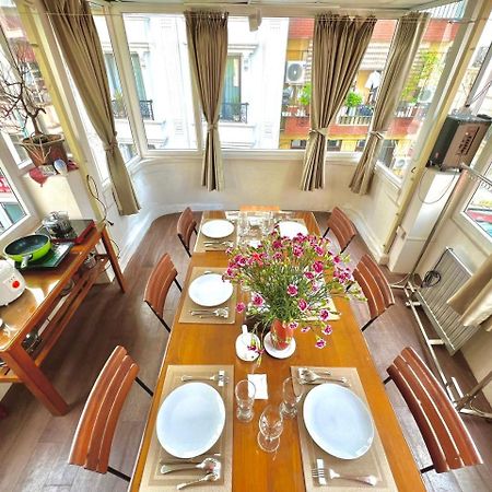 Nice Room Located Right Next To The Old Quarter Can Phong Nhieu Anh Sang Tai Ngay Gan Pho Di Bo Ho Guom Hanoi Eksteriør bilde