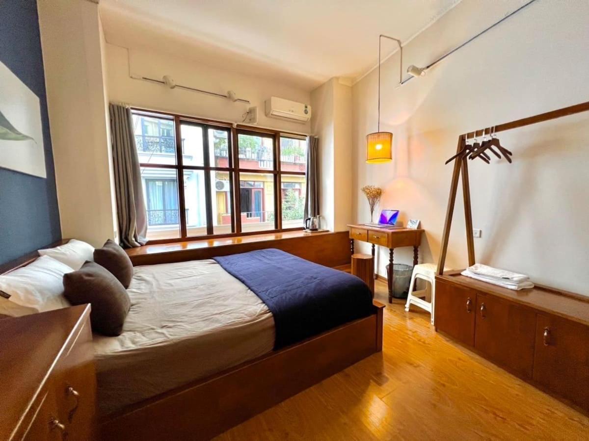 Nice Room Located Right Next To The Old Quarter Can Phong Nhieu Anh Sang Tai Ngay Gan Pho Di Bo Ho Guom Hanoi Eksteriør bilde