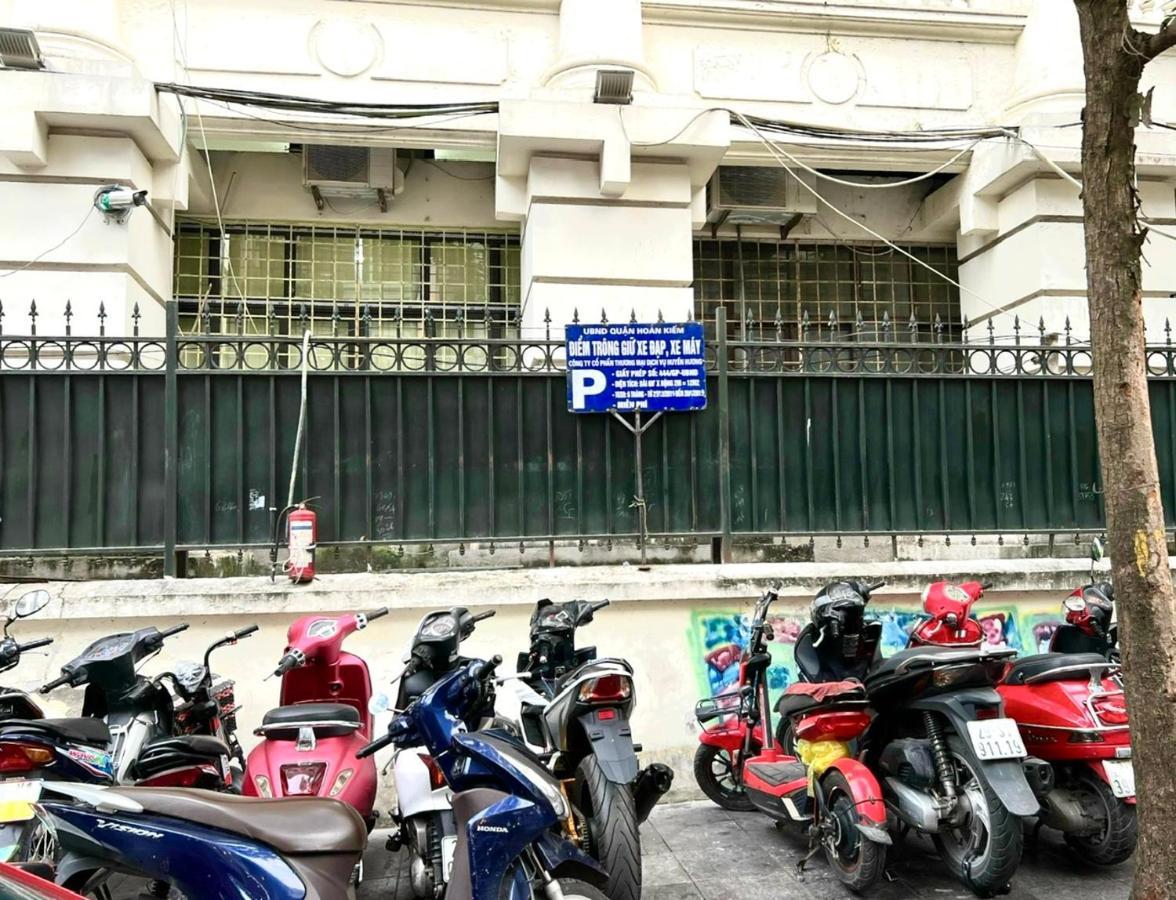 Nice Room Located Right Next To The Old Quarter Can Phong Nhieu Anh Sang Tai Ngay Gan Pho Di Bo Ho Guom Hanoi Eksteriør bilde